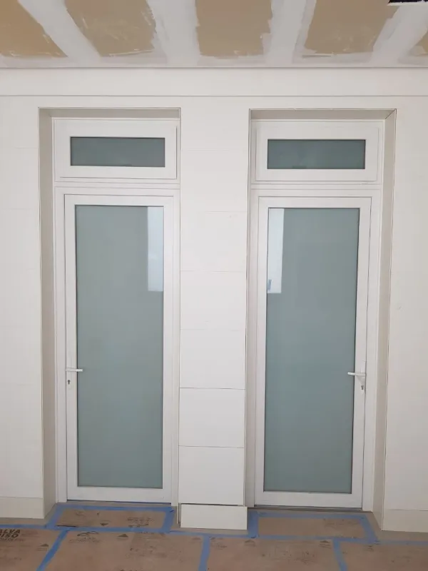 Esquadria de pvc para proteção solar