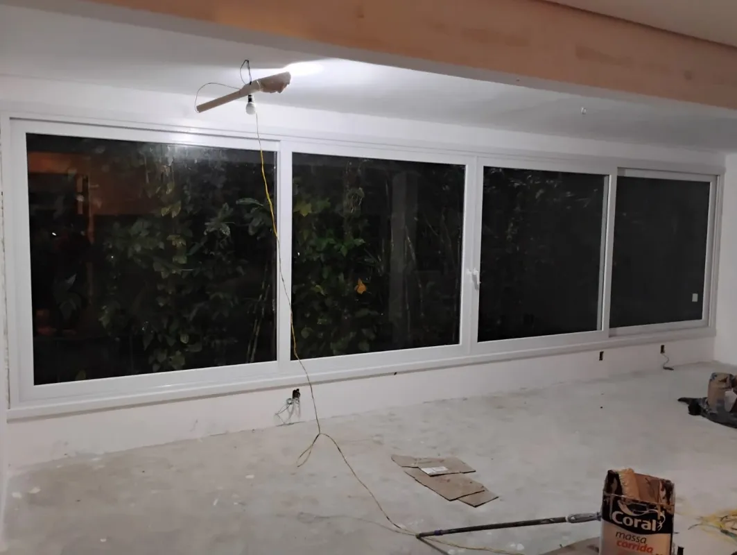 Janela de abrir 4 folhas